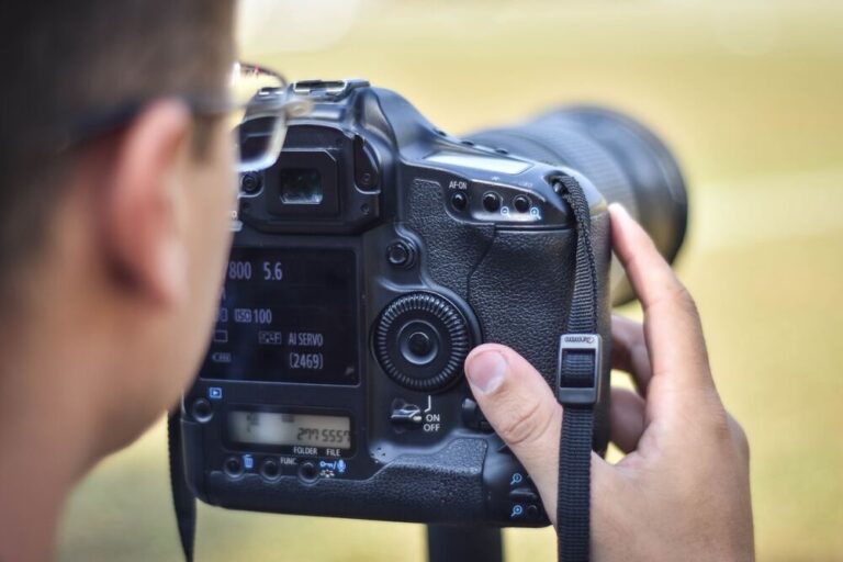 Hoe word je een professionele fotograaf? Nou, zo!