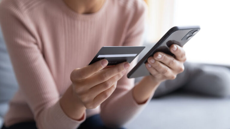 Zakelijke of Privé bankrekening voor je eigen bedrijf. Wat is de beste keuze?